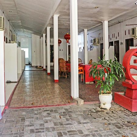 Oyo 91416 Puri 88 Homestay Купанг Экстерьер фото