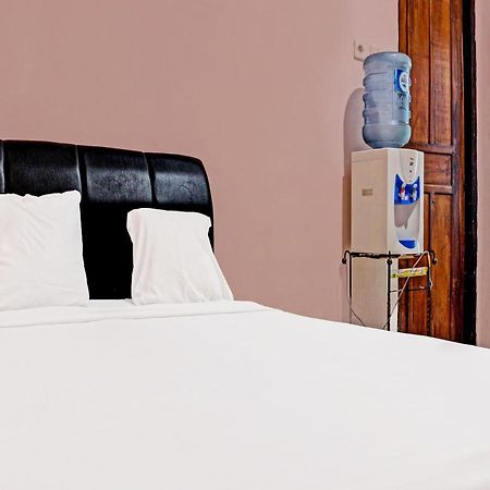Oyo 91416 Puri 88 Homestay Купанг Экстерьер фото