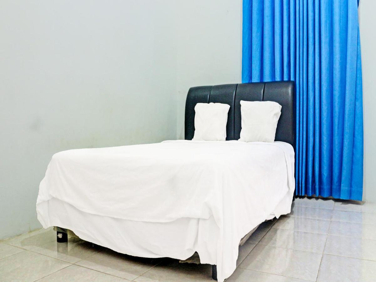 Oyo 91416 Puri 88 Homestay Купанг Экстерьер фото