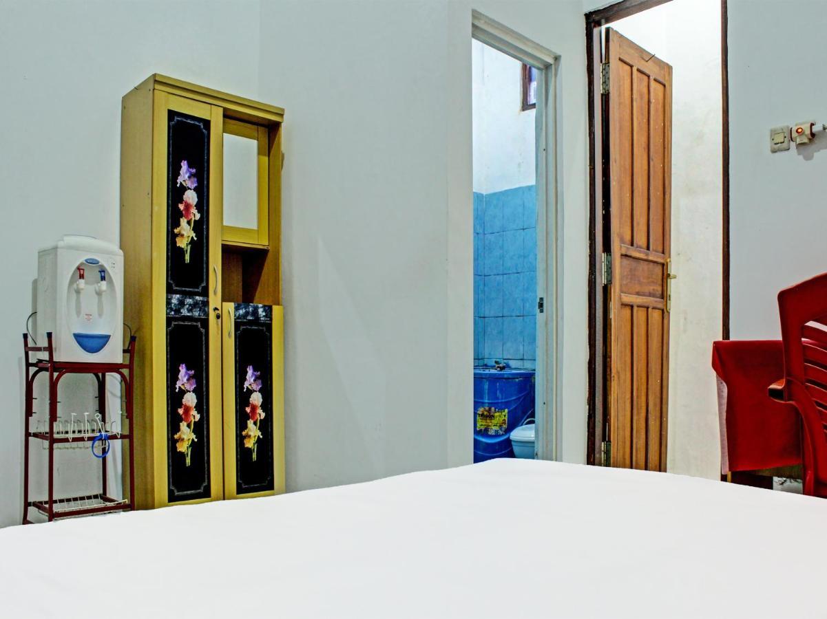 Oyo 91416 Puri 88 Homestay Купанг Экстерьер фото