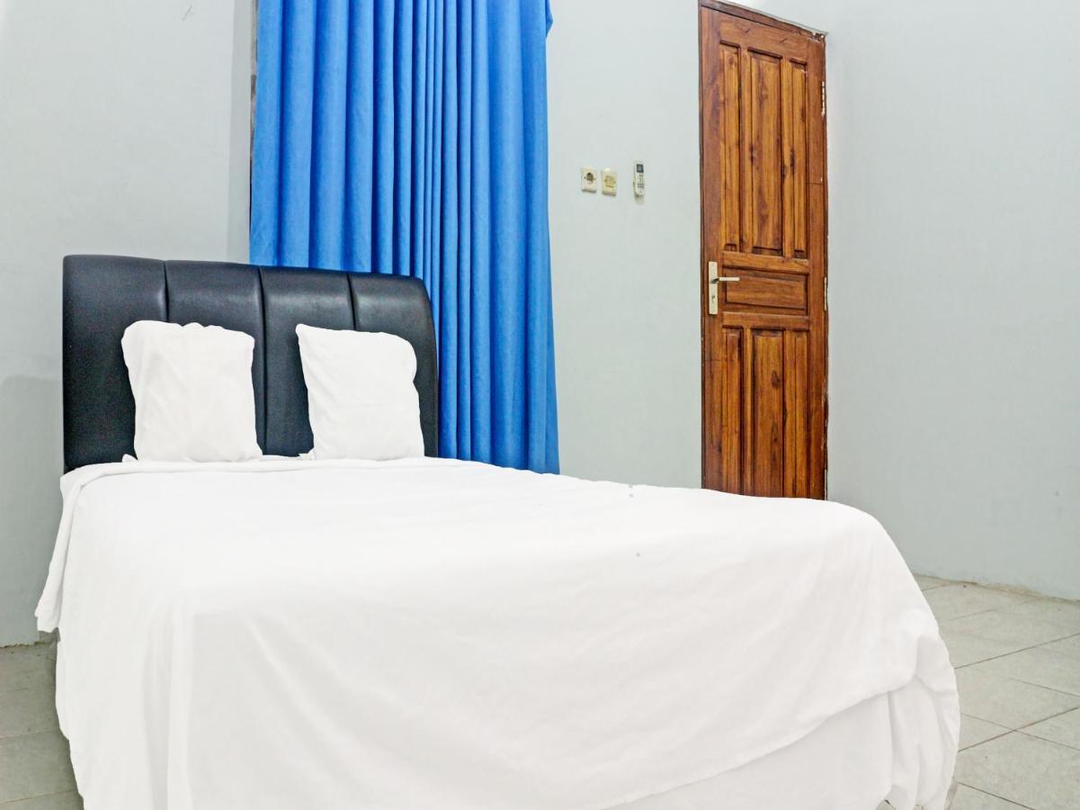 Oyo 91416 Puri 88 Homestay Купанг Экстерьер фото