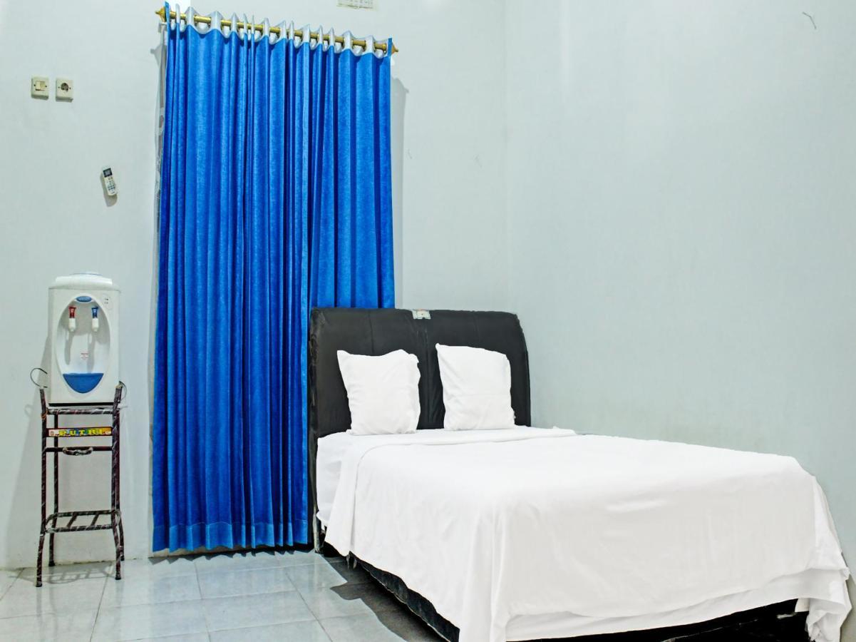 Oyo 91416 Puri 88 Homestay Купанг Экстерьер фото